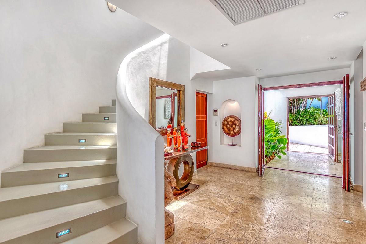 Pool Villa rental St Martin - Stairs